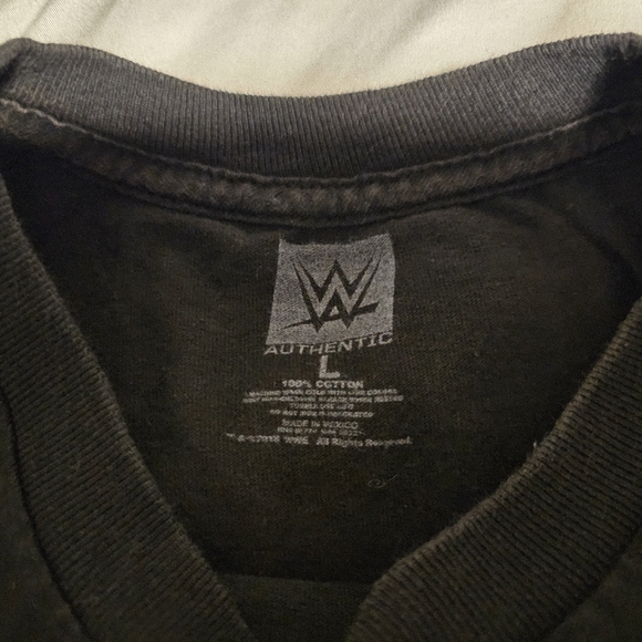 NWO - NEW WORLD ORDER WRESTLING LOGO SHORT SLEEVE T-SHIRT L Large WWE Authentic - Picture 6 of 9